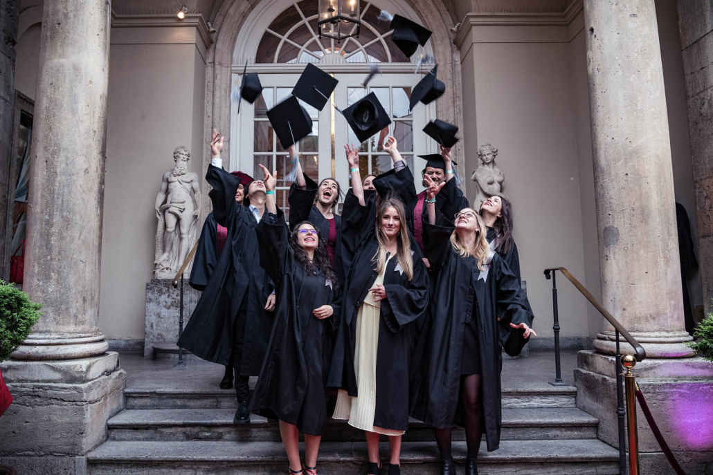 Abschlu&szlig;feier, Zeugnisse, K&uuml;nstlerhaus M&uuml;nchen, Absolvia, Abschlussklasse