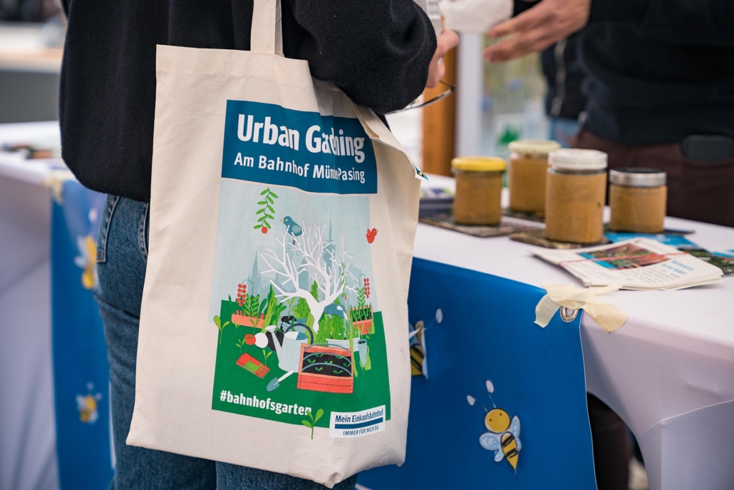 Tasche mit urbanem Gartenmotiv