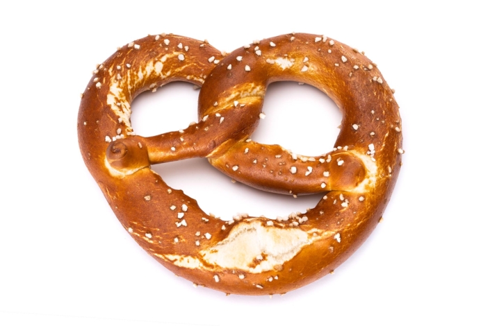 Laugenbrezel mit grobem Salz