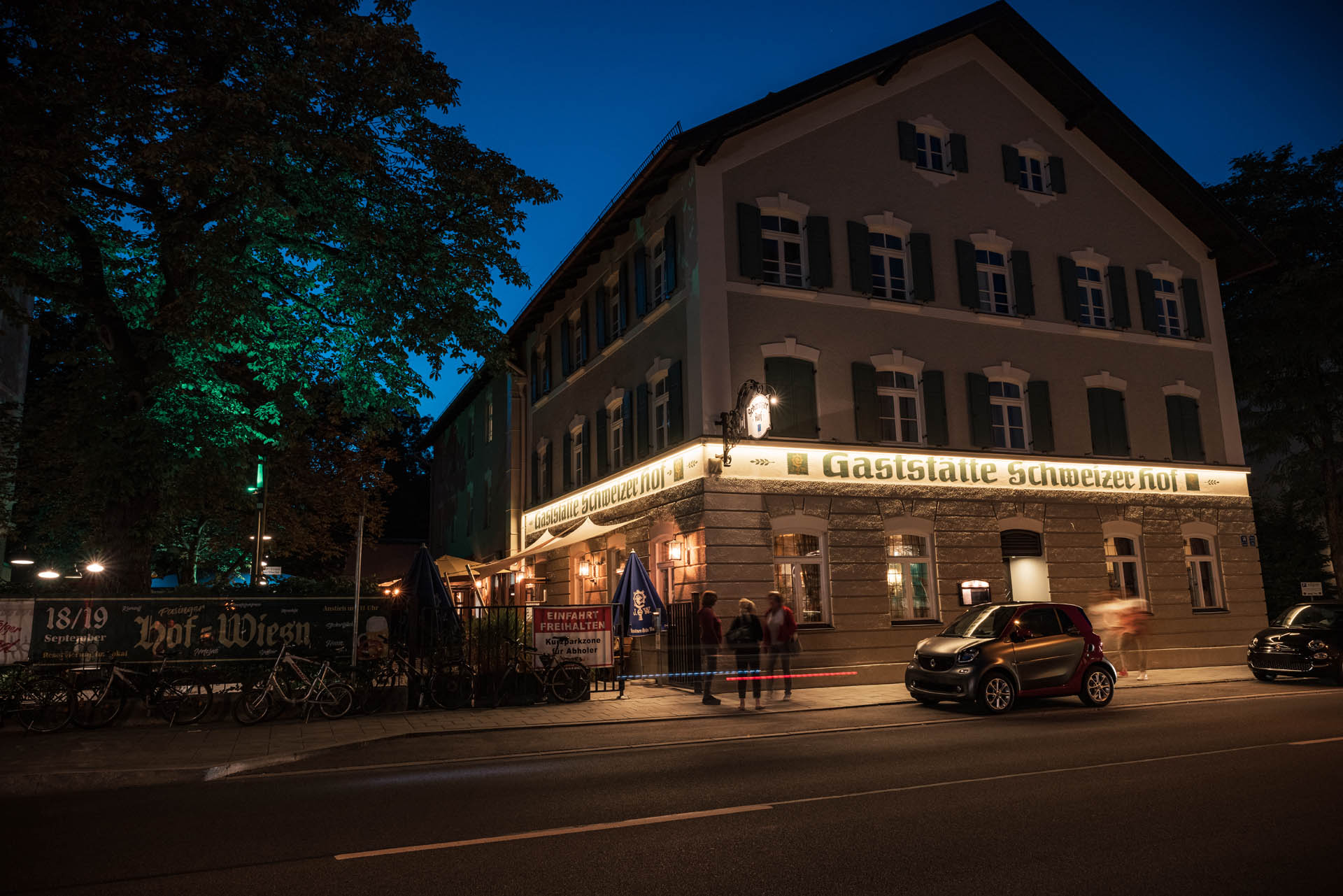Biergarten blaue Stunde