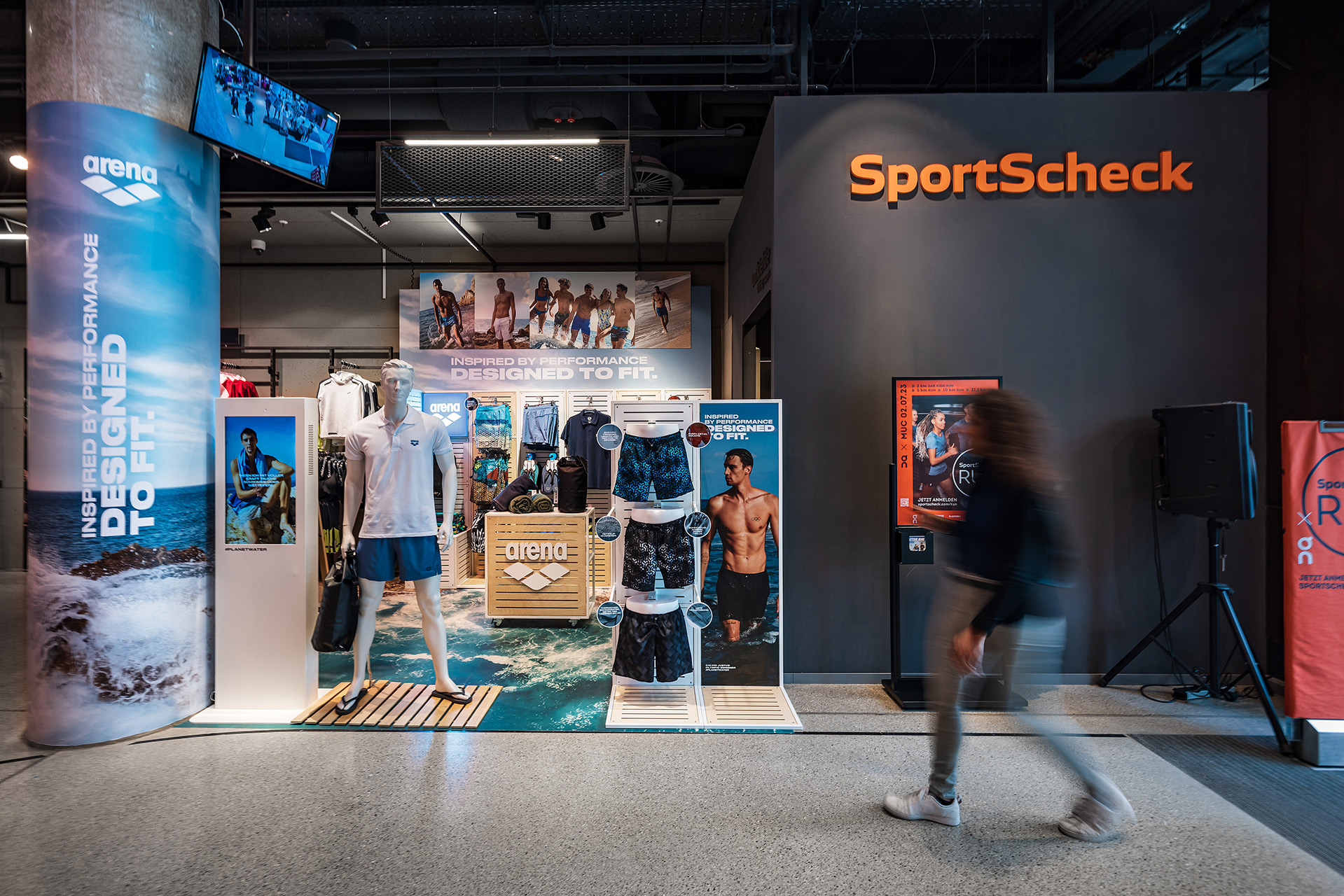 Arena Corner, Sport Scheck