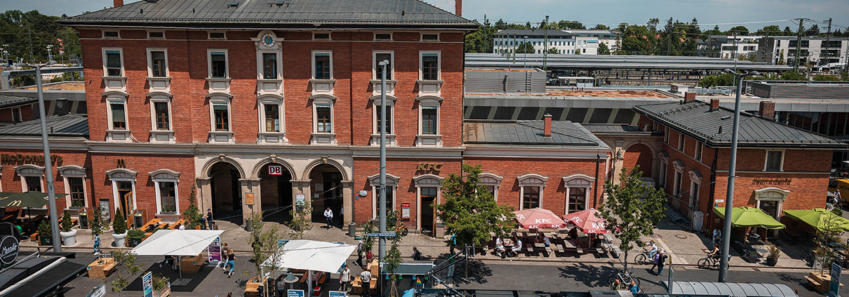 Bahnhof Pasing mit Tram