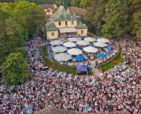 Kocherlball am Chinesischen Turm -