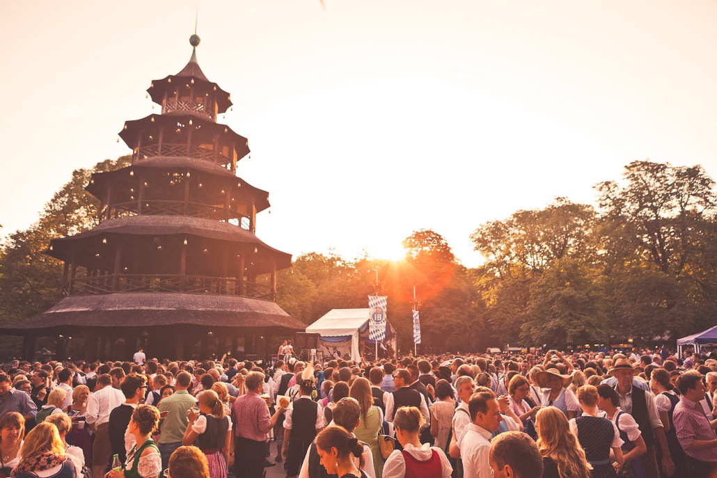 Kocherlball am Chinesischen Turm -