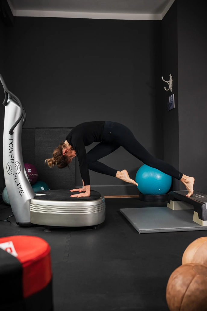 M&amp;V BODY, Power Plate, Training